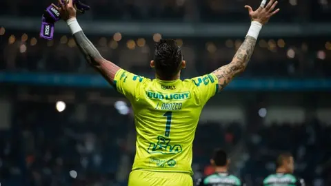 ¡Se va un histórico de Rayados! Jonathan Orozco confirma su retiro de las canchas