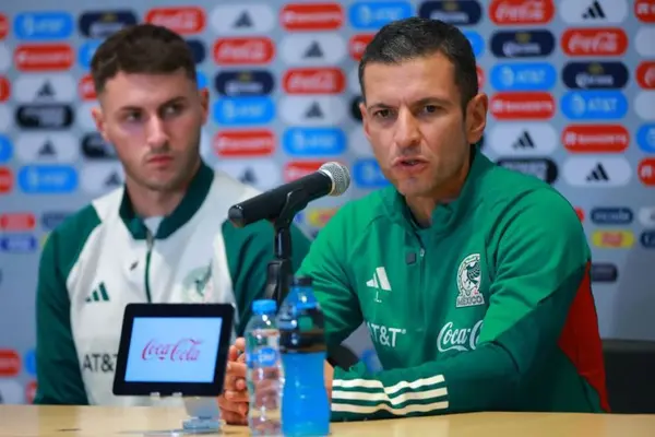 ¡Anticipa su salida! Jaime Lozano reveló que Santiago Giménez no estará mucho en Feyenoord