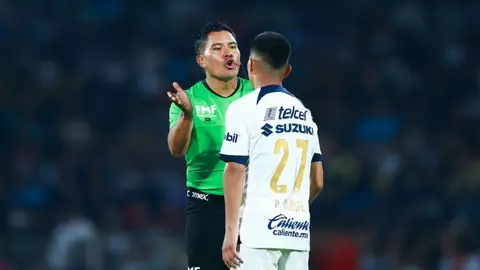 ¿Era roja? Ramos Rizo señaló que Quispe debió irse expulsado ante América