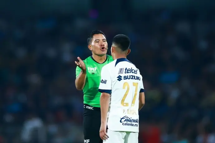 ¿Era roja? Ramos Rizo señaló que Quispe debió irse expulsado ante América