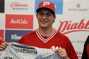 ¡Ya es rojo! Trevor Bauer fue presentado con los Diablos Rojos del México de manera oficial