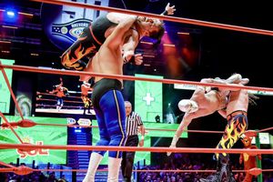 Los Infernales fueron sorprendidos por Mistico, Atlantis Jr. y Flip Gordon