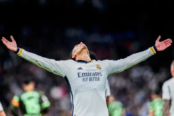 ¡Alarma en Real Madrid! Jude Bellingham sufrió un esguince ante Girona, aceptó Ancelotti