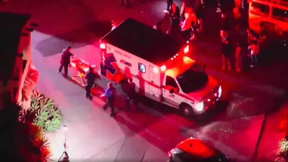 ¡Atención! Choque de tranvía deja 15 heridos en Universal Studios