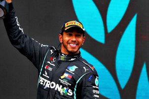 Revelan que Michael Schumacher sería feliz de ver a Hamilton en Ferrari