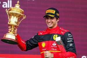 ¡Seguirá en la F1! Expiloto afirma que Carlos Sainz recibirá ofertas de otras escuderías en el 2025