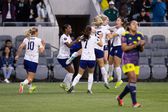 Copa Oro W: Estados Unidos goleó a Colombia y va contra Canadá