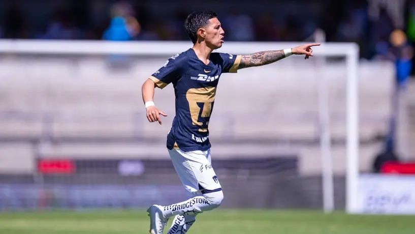 Pumas: Leo Suárez recibe cálida bienvenida por la afición en CU