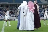Presidente de Al-Wakrah, de Qatar Stars League, irrumpe en el campo para protestar