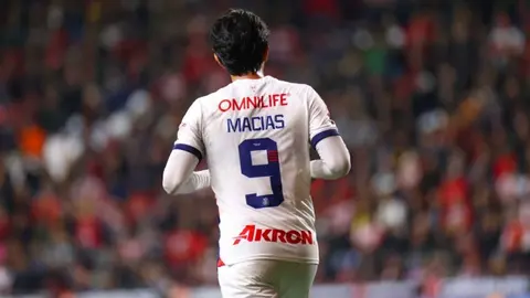 Chivas recupera a José Juan Macías de cara al duelo ante Pumas