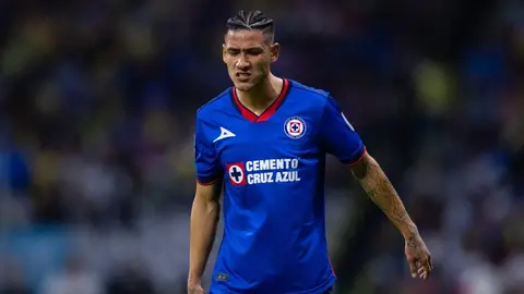 ¿Pedrada a Chivas? Uriel Antuna sube foto en redes y desata la polémica antes del partido