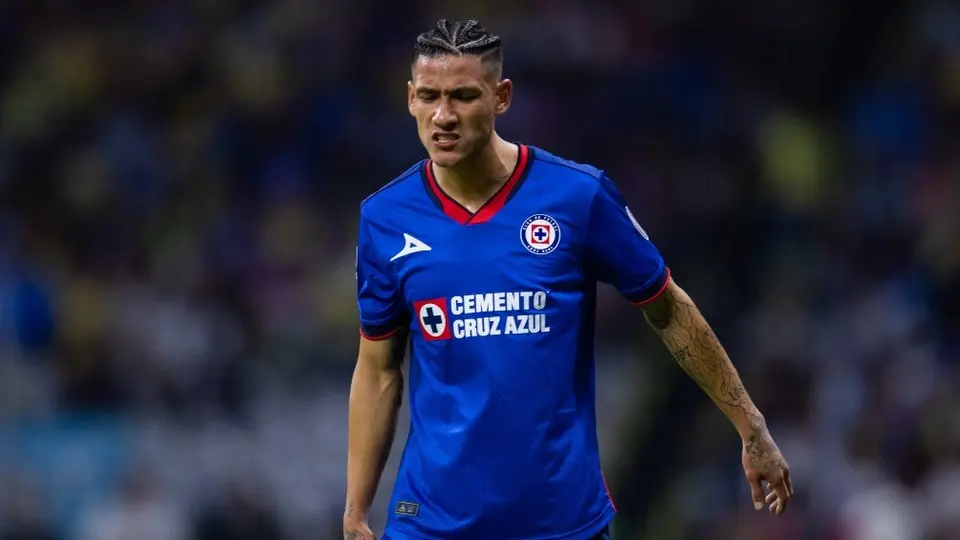 ¿Pedrada a Chivas? Uriel Antuna sube foto en redes y desata la polémica antes del partido