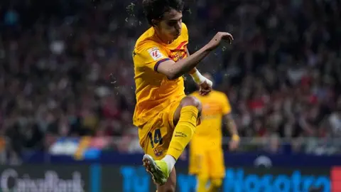 Afición de Atlético de Madrid quemó jersey de Joao Félix y vandalizó su placa en el Wanda Metropolitano