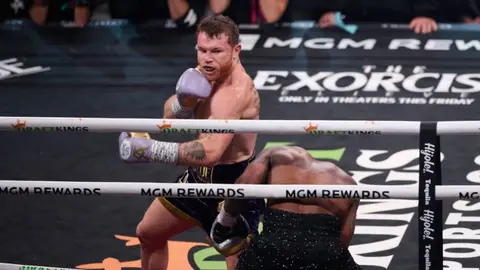 Acorralaron a Canelo Álvarez para pelea con Jaime Munguía, aceptó De la Hoya