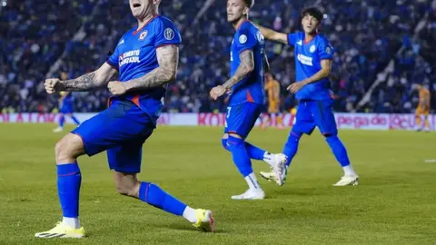 Cruz Azul volvió a ser líder de la Liga MX después de tres años