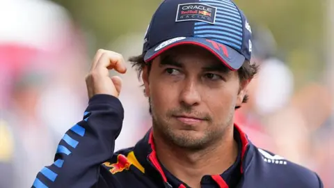 Helmut Marko señaló que Checo Pérez está en posición de renovar con Red Bull