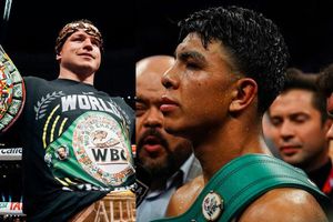 Canelo le abre la puerta a Jaime Munguía para enfrentarse en 2024