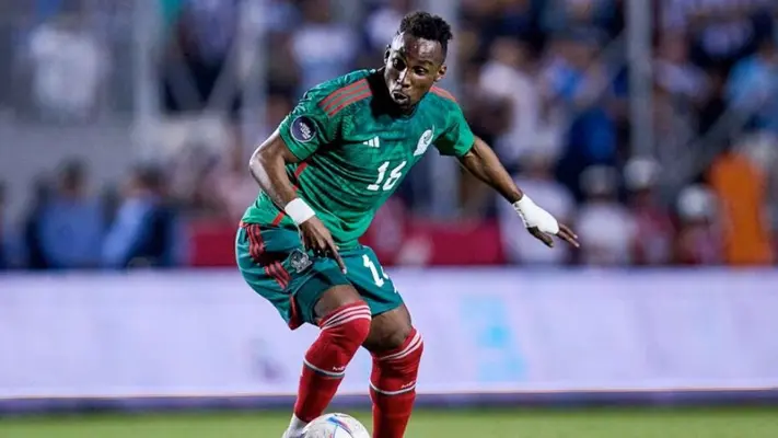 ¿Julián Quiñones fuera de Copa América? Panini se le adelantó al Jimmy Lozano