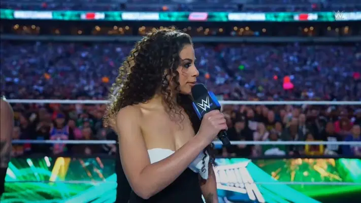 Presentadora de WWE rompe en llanto tras victoria de Cody Rhodes en WrestleMania
