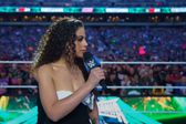 Presentadora de WWE rompe en llanto tras victoria de Cody Rhodes en WrestleMania
