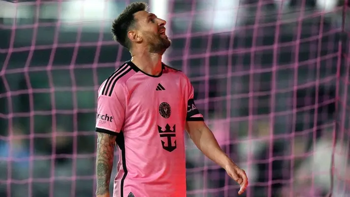 ¿Y el fair-play? Messi regatea a rival lesionado en el inicio de la MLS