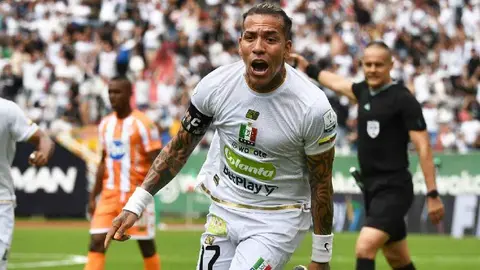 Dayro Moreno, ex de Xolos, nuevo líder de goleo histórico en Colombia
