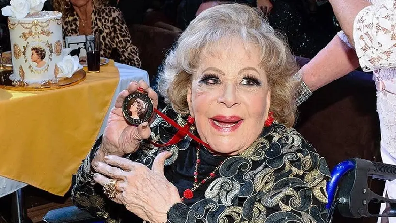 Silvia Pinal reaparece para aclarar los rumores sobre su salud