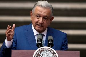 ¿Cuáles son las 20 iniciativas de reforma de AMLO para "salvar al pueblo"?