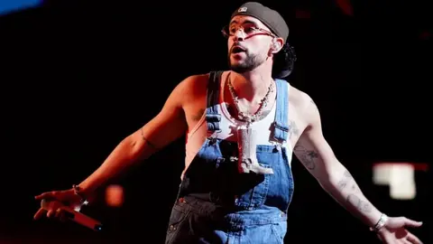 Bad Bunny será presentador de los Oscar 2024