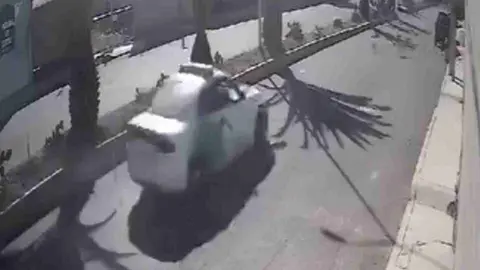 Sancionan a policía que atropelló y mató a perrito en Hidalgo; llega a acuerdo con la dueña