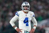 "Jerry Jones no va a renovar a Dak Prescott", expertos de RÉCORD analizan futuro del QB