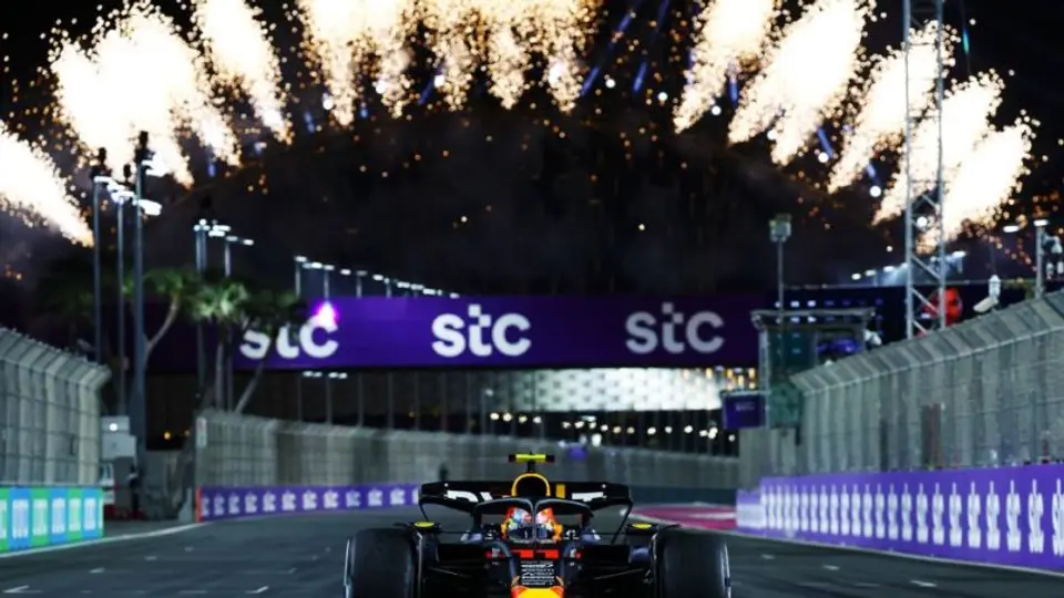 F1: ¡Por el triunfo! Así la ha ido a Checo Pérez en el Gran Premio de Arabia Saudita