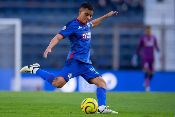Charly Rodríguez pide a la afición de Cruz Azul recibir con aplausos al Cata Domínguez