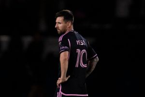 Mujer lleva a su esposo a ver a Messi como regalo de San Valentín y gasta más de 40 mil pesos