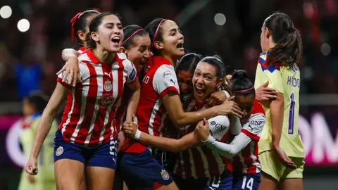 Chivas Femenil doblega al América y con voltereta se lleva el Clásico Nacional