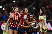Chivas Femenil doblega al América y con voltereta se lleva el Clásico Nacional