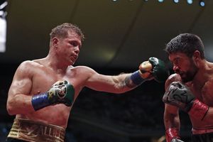 Aseguran que Canelo Álvarez no tiene oportunidad de vencer a David Benavidez