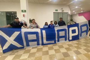 José Armando, menor que padece cáncer y es fan de Cruz Azul, disfrutó la victoria vs Chivas en el cine