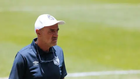'Chelís', extécnico de Liga MX, denunció hackeo de su WhatsApp