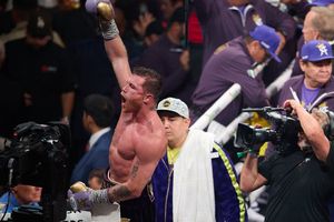 'Canelo' Álvarez asegura que "él puede hacer lo que quiera" y no asegura pelea con David Benavidez