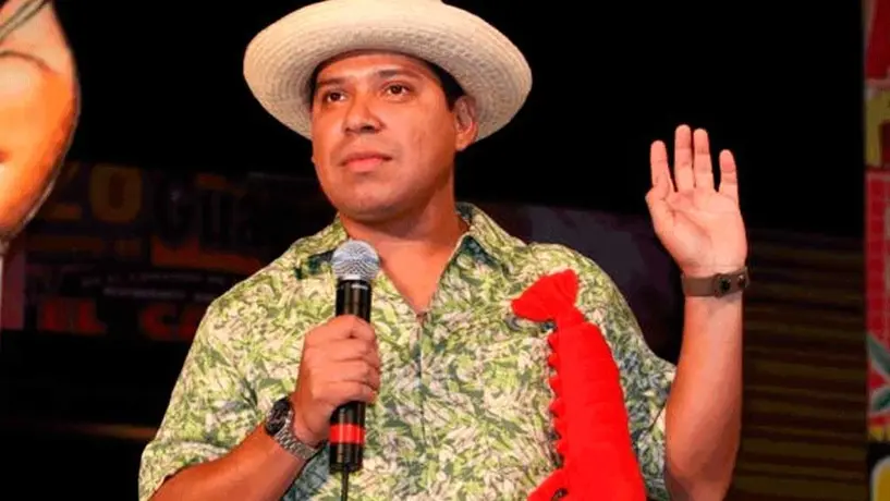Cae a un barranco la camioneta de 'El Costeño'; hay tres heridos
