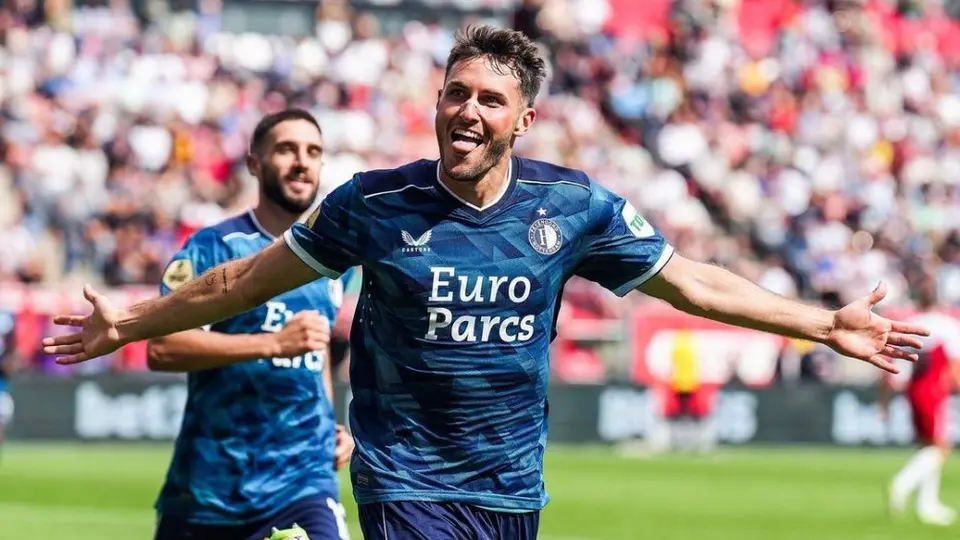 ¿Cuántos goles lleva Santiago Giménez en la temporada 2023-24?