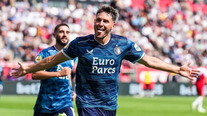 ¿Cuántos goles lleva Santiago Giménez en la temporada 2023-24?