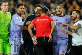 Vinicius Jr y Tchouameni arremeten contra el árbitro del Valencia vs Real Madrid tras la polémica