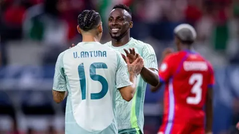 Julián Quiñones, feliz por primera titularidad y primer gol en Selección Mexicana