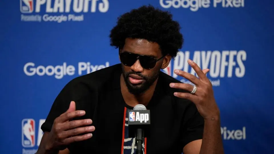 Joel Embiid revela que sufre de parálisis facial