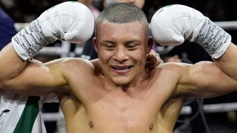 Isaac Pitbull Cruz y los posibles rivales para defender su título superligero de la AMB