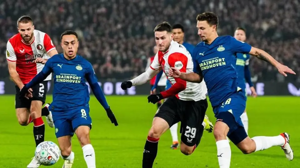 Feyenoord vs AZ Alkmaar: ¿Dónde y a qué hora ver el juego de Santiago Giménez en la Copa?