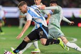 ¡Vaya error! Emilio Lara 'regala' penal en la Sub 23 ante Argentina