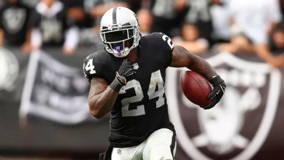 Marshawn Lynch: Fue arrestado por sospecha de conducir ebrio
